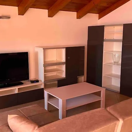 Apartment Casa Peonia, Natura, Piscina, Sport, Golf E Relax *