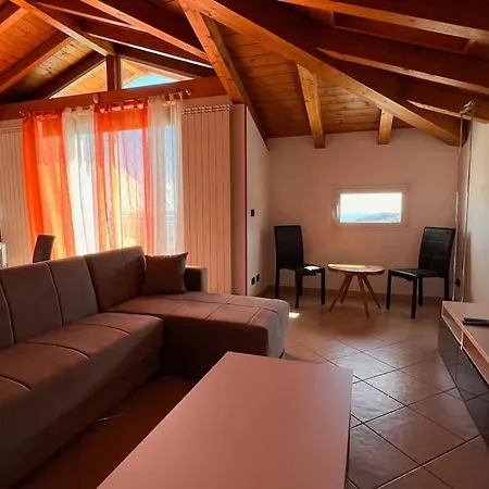 Casa Peonia, Natura, Piscina, Sport, Golf E Relax 圣雷默